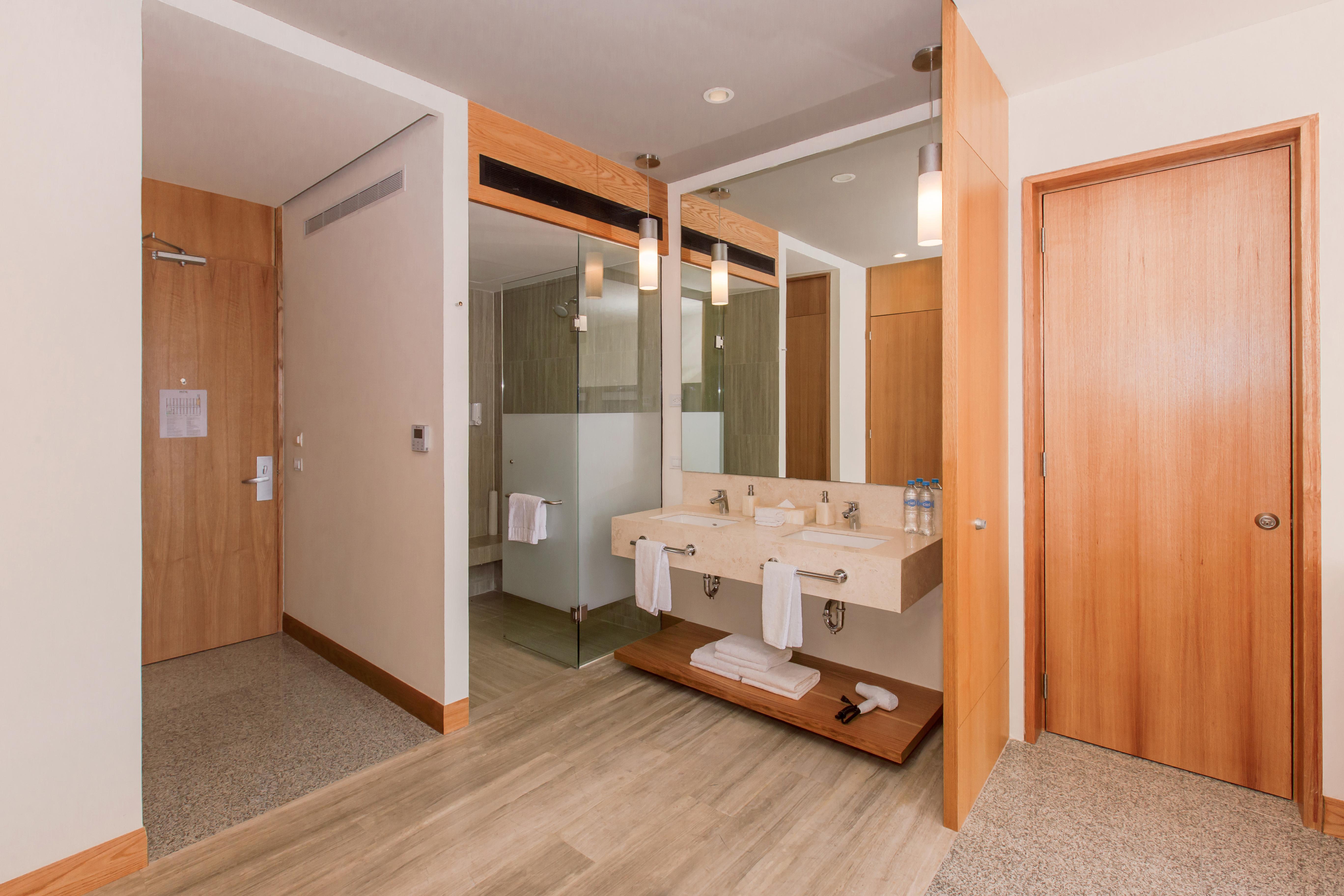 Hotel Mio Vallarta Unique & Different- Adults Only Puerto Vallarta Eksteriør bilde Bathroom