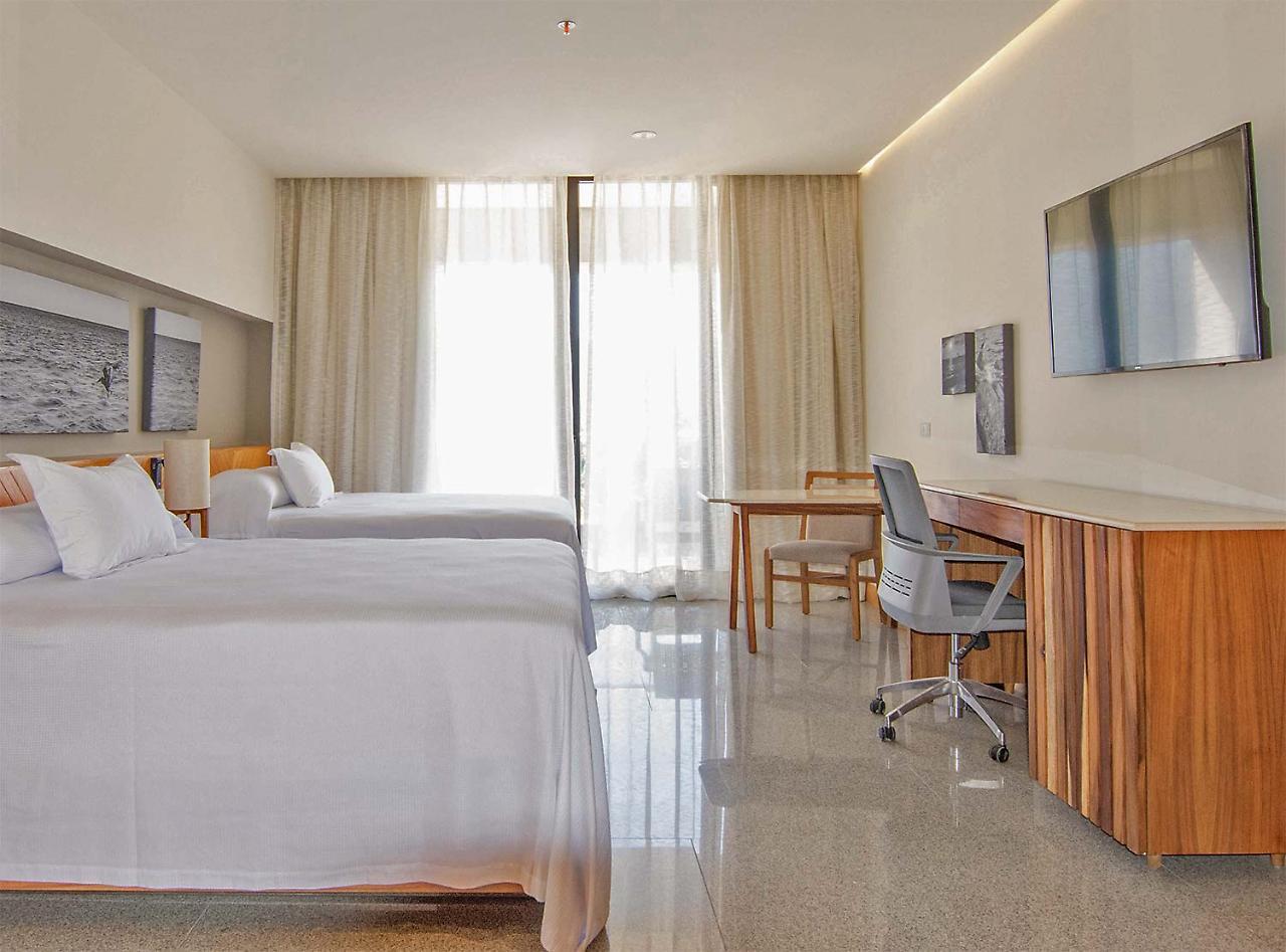 Hotel Mio Vallarta Unique & Different- Adults Only Puerto Vallarta Eksteriør bilde A room at the hotel